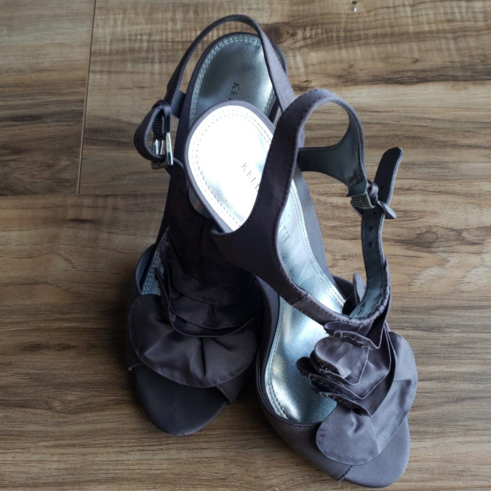 Dress shoes